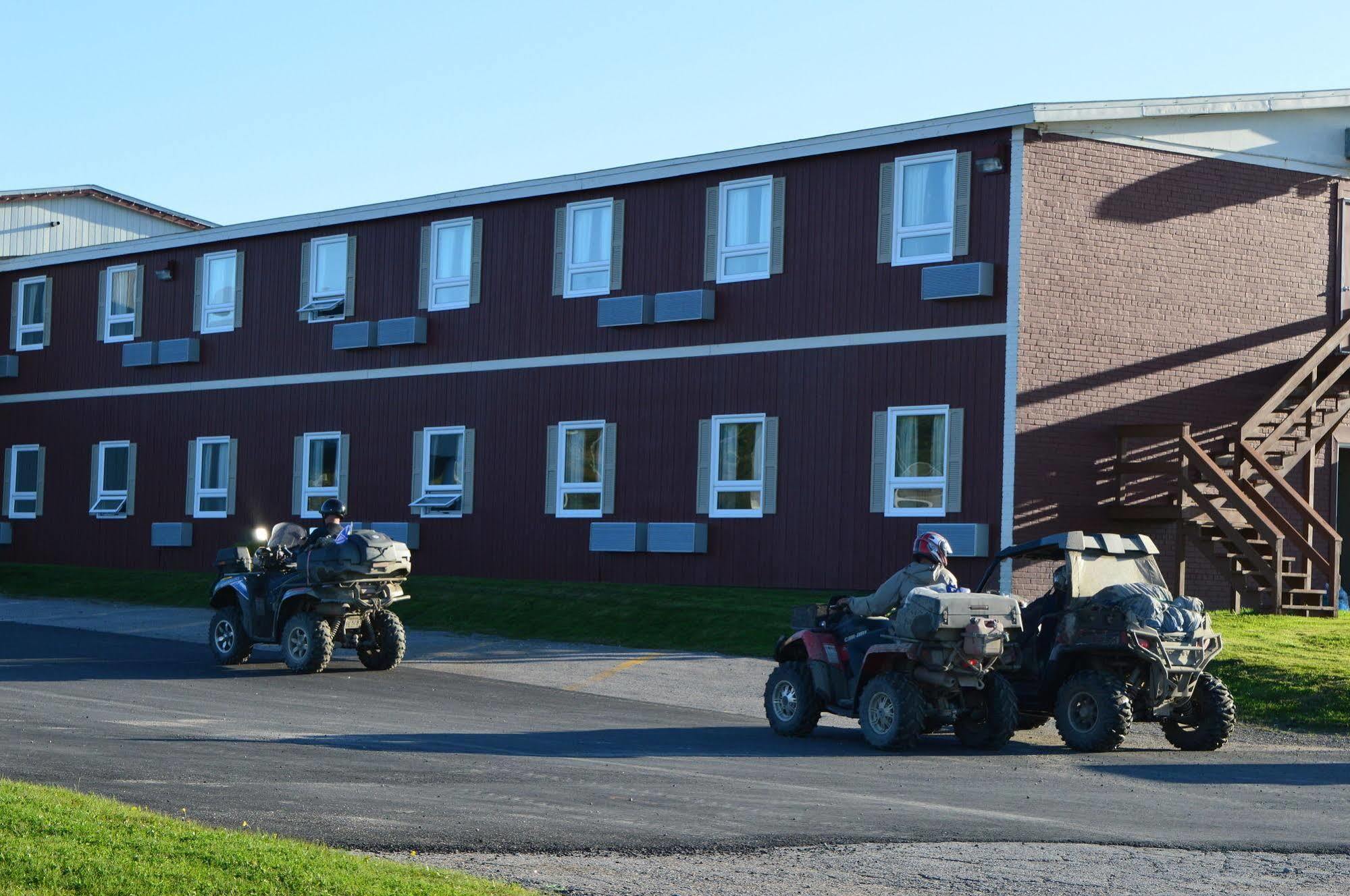 Hotel Port Aux Basques エクステリア 写真