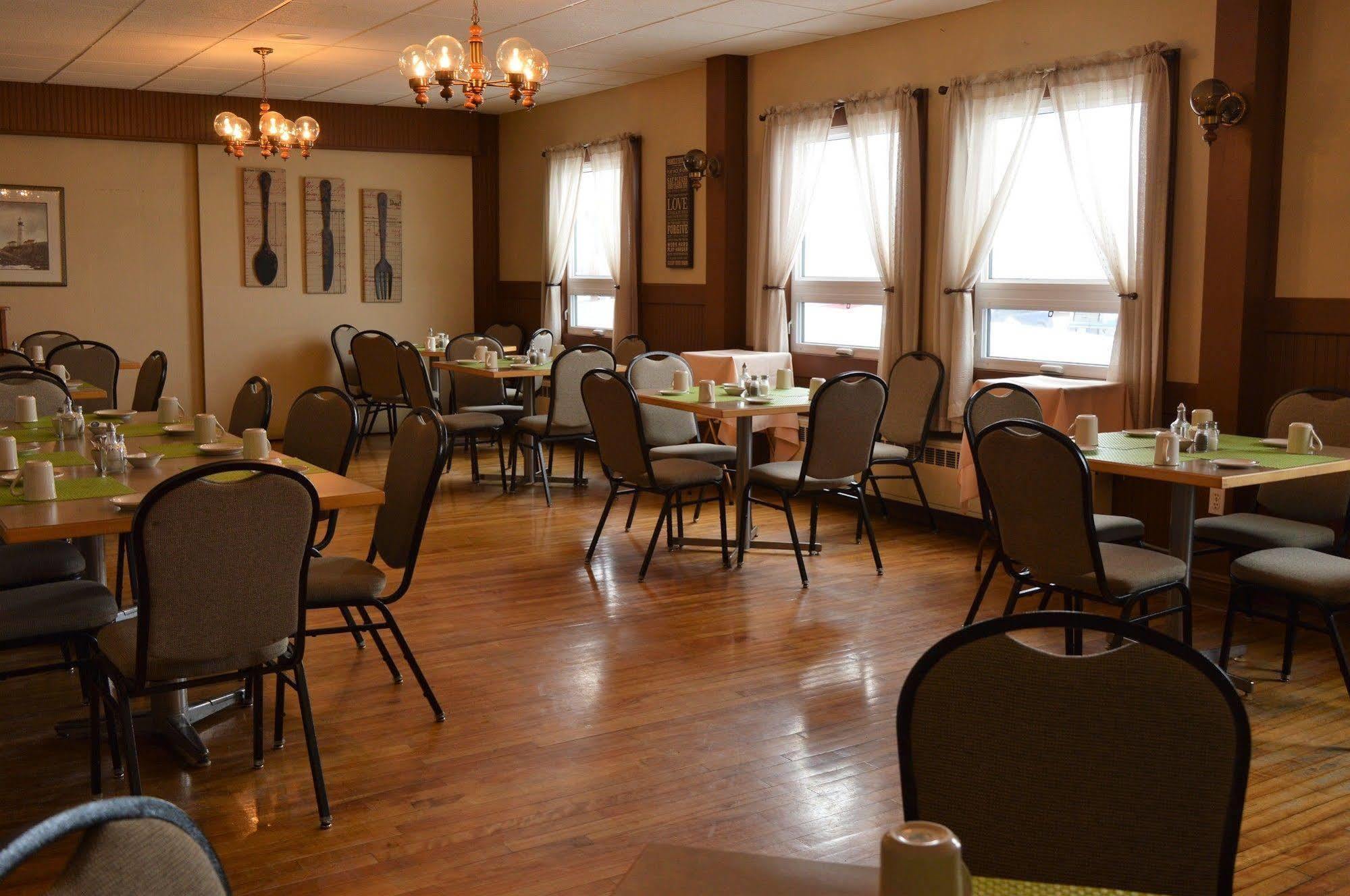 Hotel Port Aux Basques エクステリア 写真